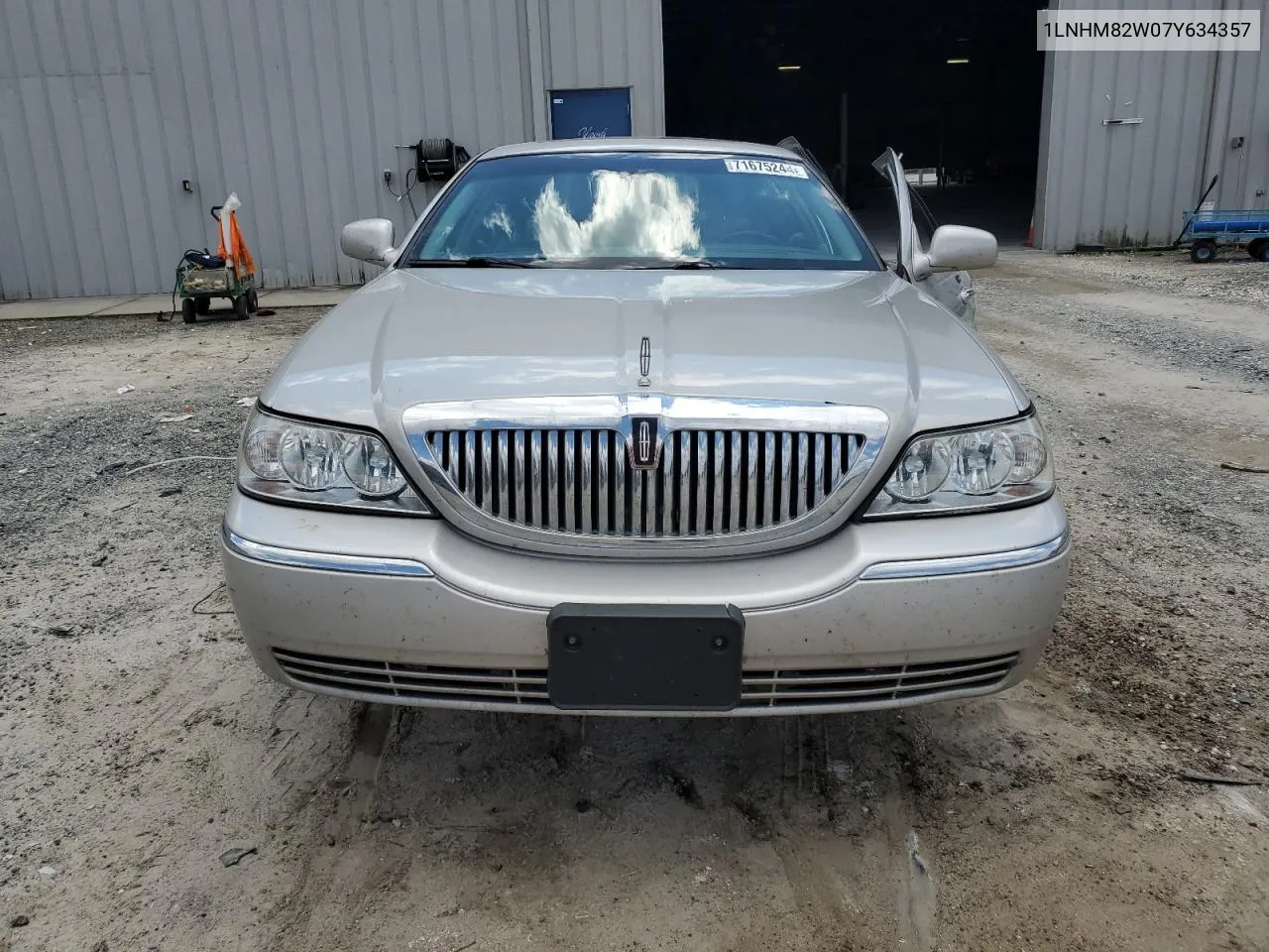 2007 Lincoln Town Car Signature Limited VIN: 1LNHM82W07Y634357 Lot: 71675244