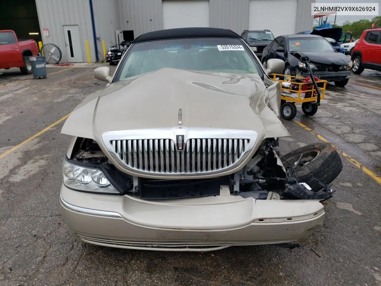 2LNHM82VX9X626924 2009 Lincoln Town Car Signature Limited