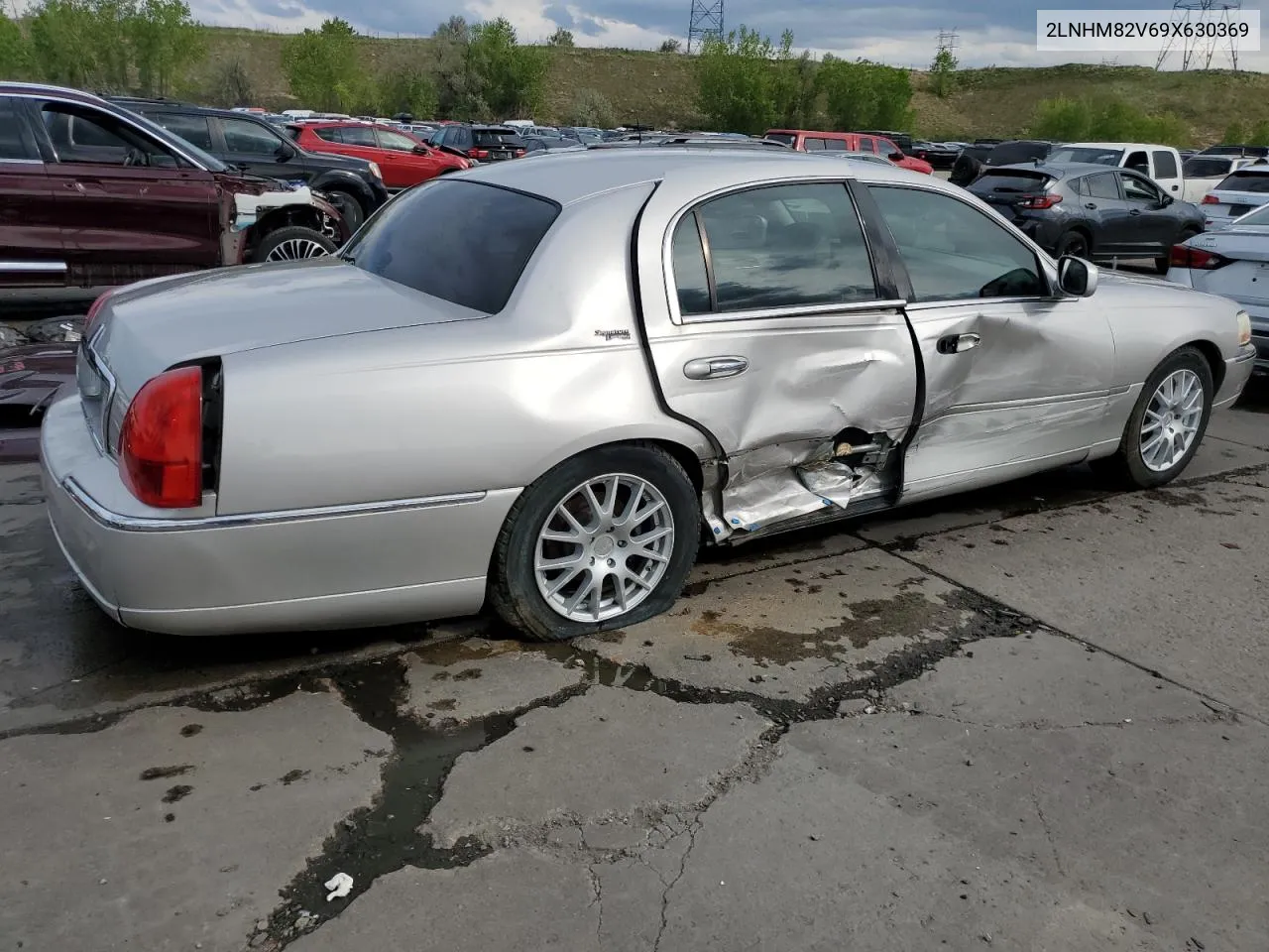 2009 Lincoln Town Car Signature Limited VIN: 2LNHM82V69X630369 Lot: 54637504