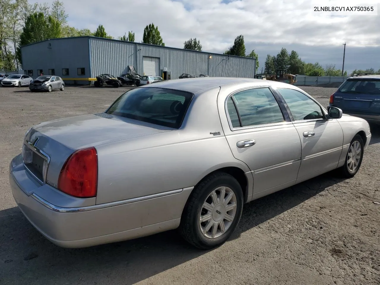 2010 Lincoln Town Car Signature Limited VIN: 2LNBL8CV1AX750365 Lot: 53690924