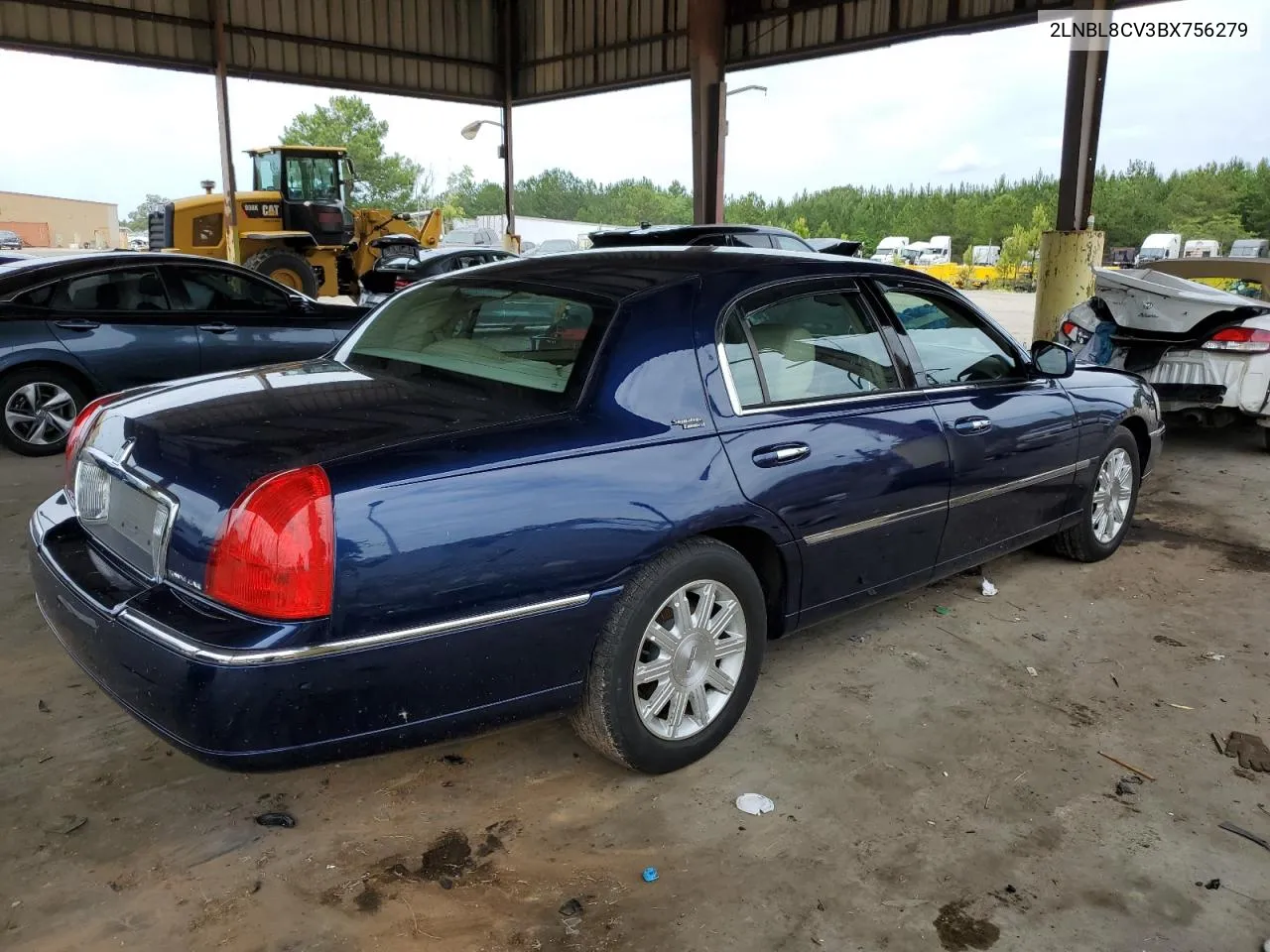 2011 Lincoln Town Car Signature Limited VIN: 2LNBL8CV3BX756279 Lot: 54075144