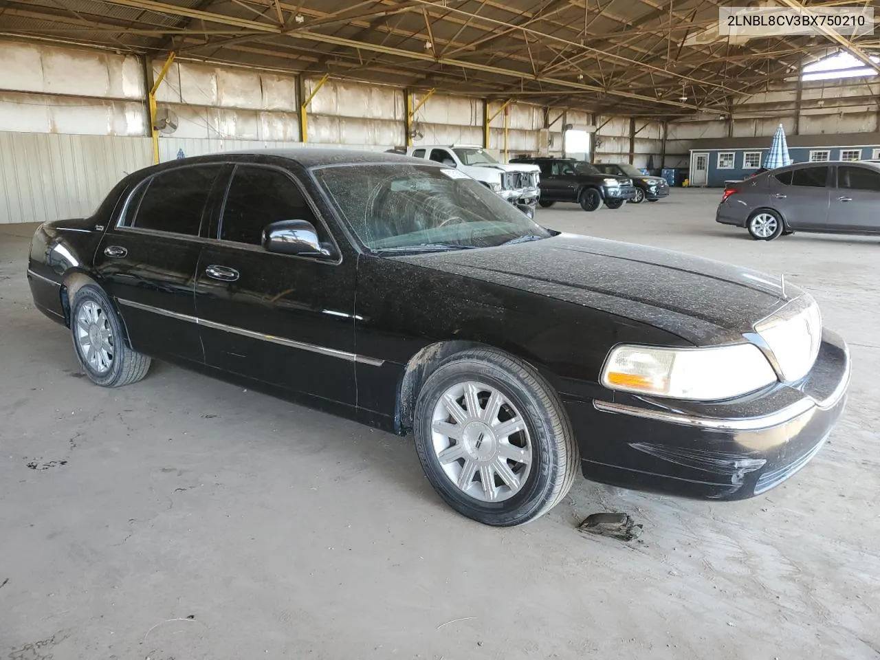 2011 Lincoln Town Car Signature Limited VIN: 2LNBL8CV3BX750210 Lot: 57315884