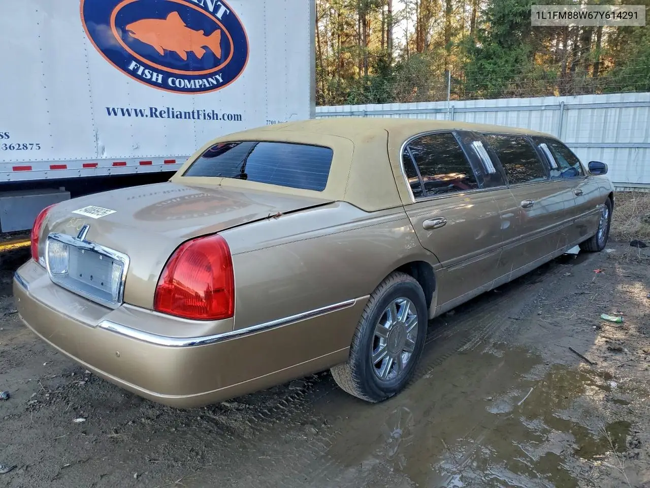 1L1FM88W67Y614291 2011 Lincoln Town Car