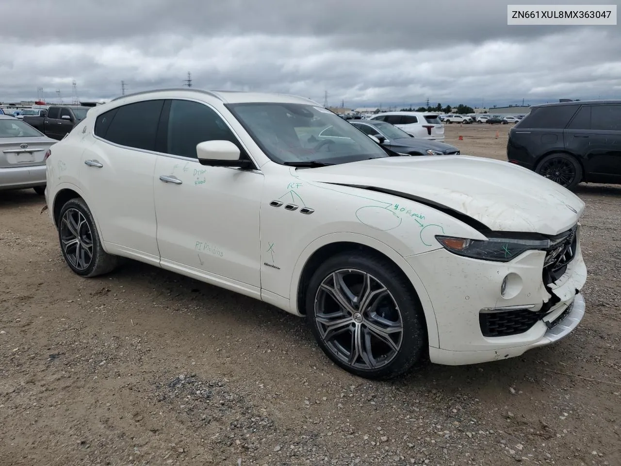 ZN661XUL8MX363047 2021 Maserati Levante Luxury