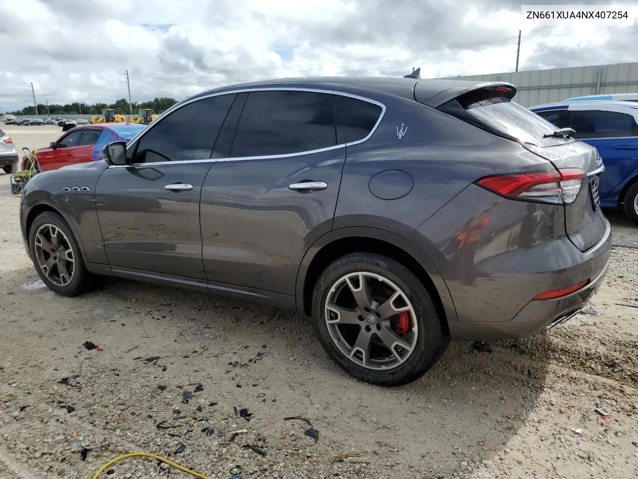 ZN661XUA4NX407254 2022 Maserati Levante Base