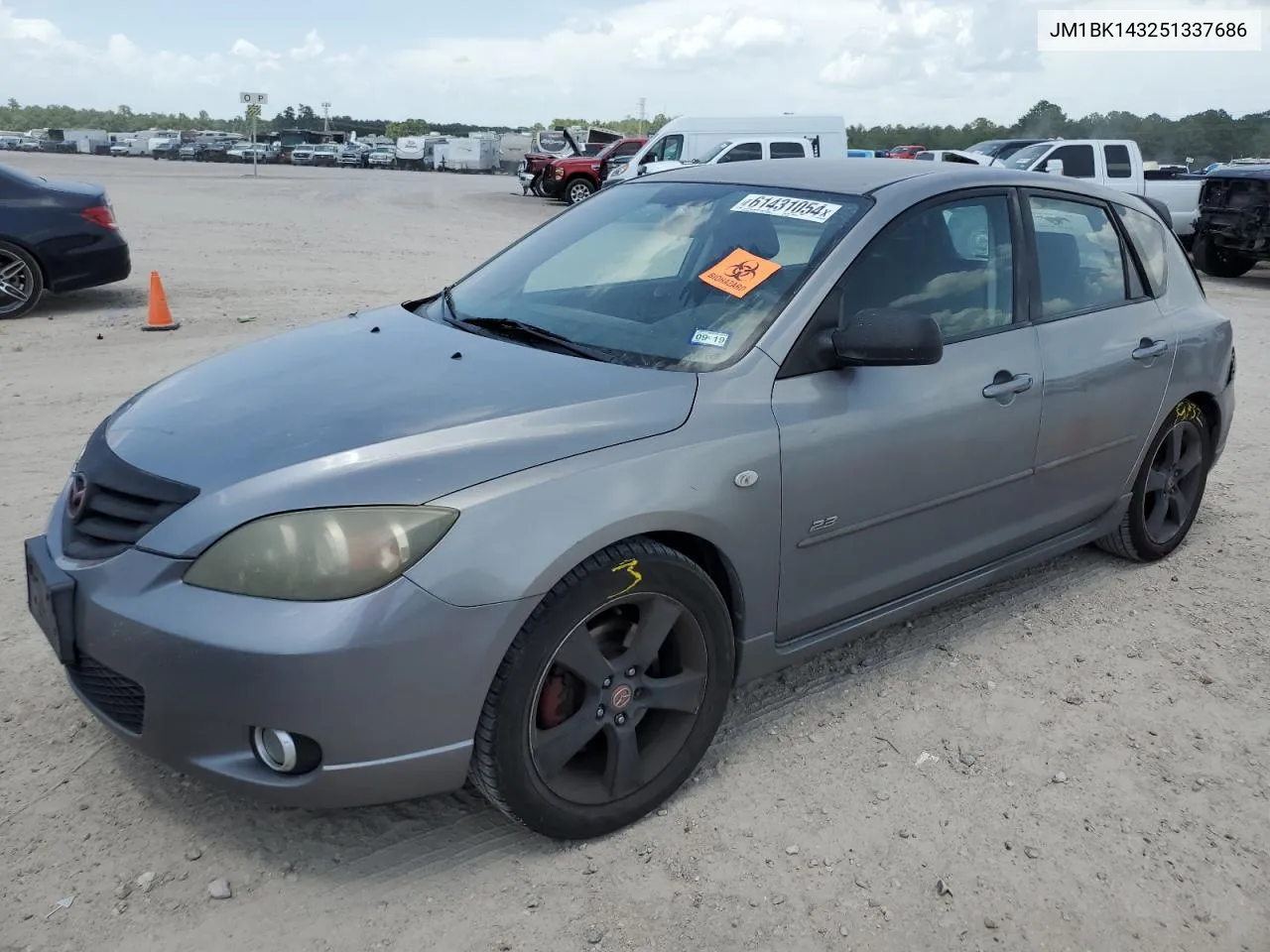 JM1BK143251337686 2005 Mazda 3 Hatchback