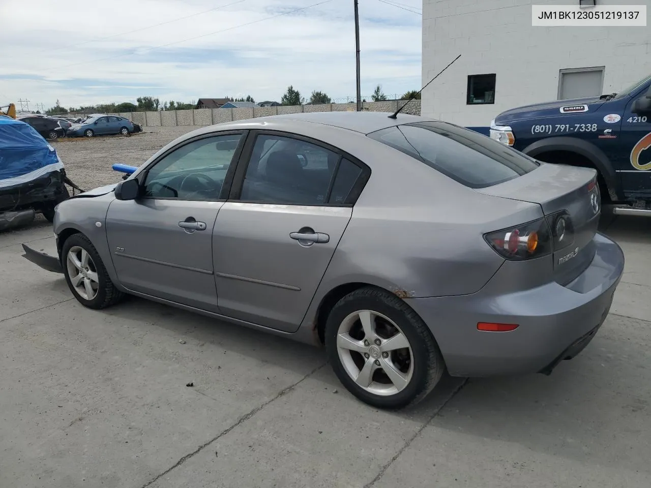 JM1BK123051219137 2005 Mazda 3 S