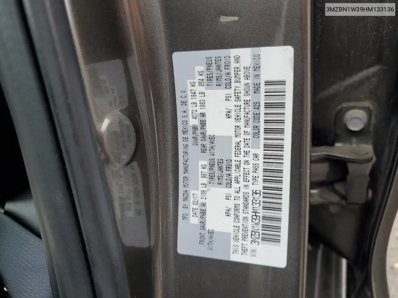 3MZBN1W39HM133136 2017 Mazda 3 Grand Touring