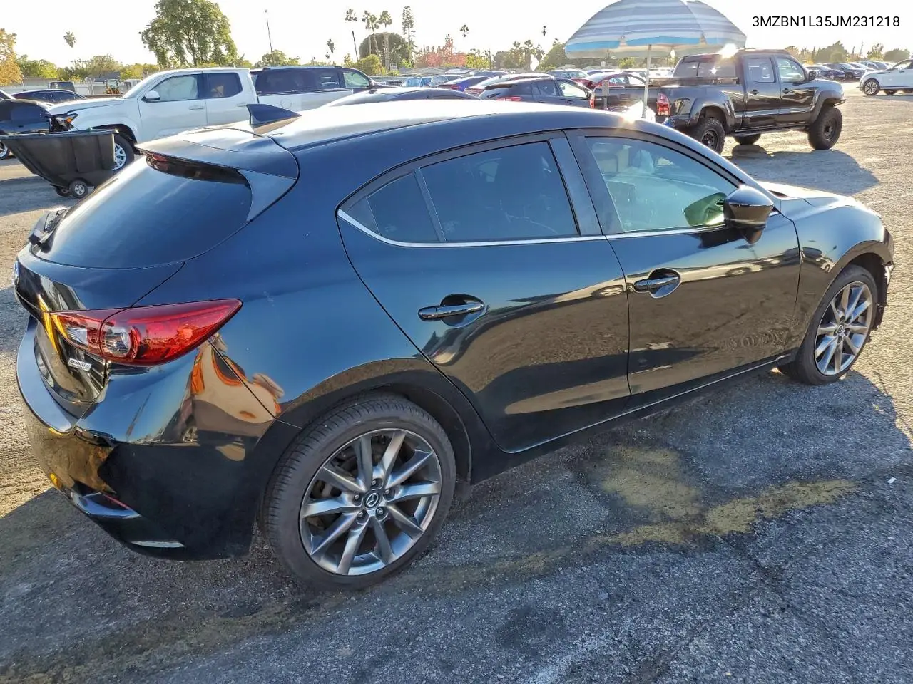 3MZBN1L35JM231218 2018 Mazda 3 Touring