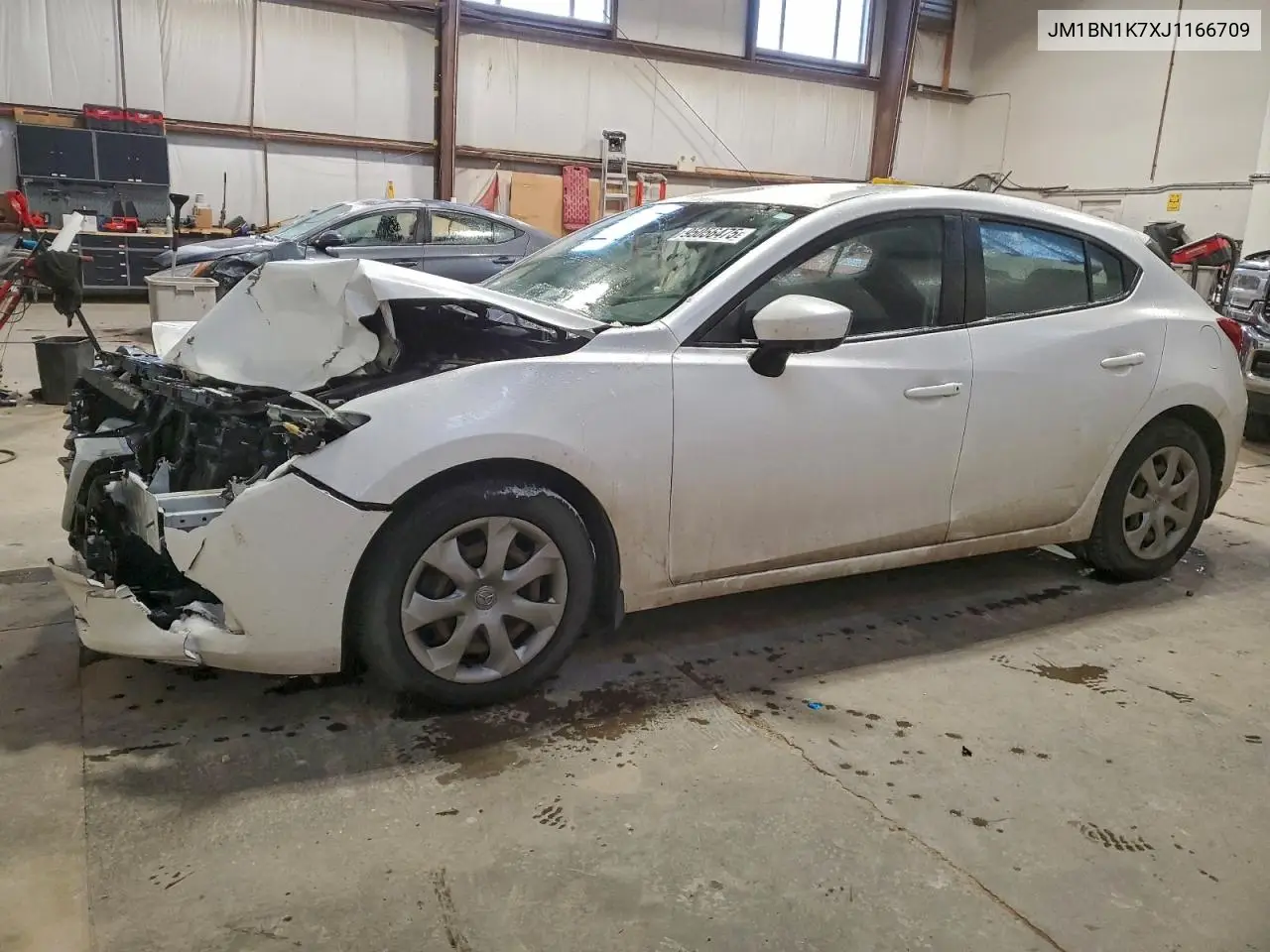 JM1BN1K7XJ1166709 2018 Mazda 3 Sport