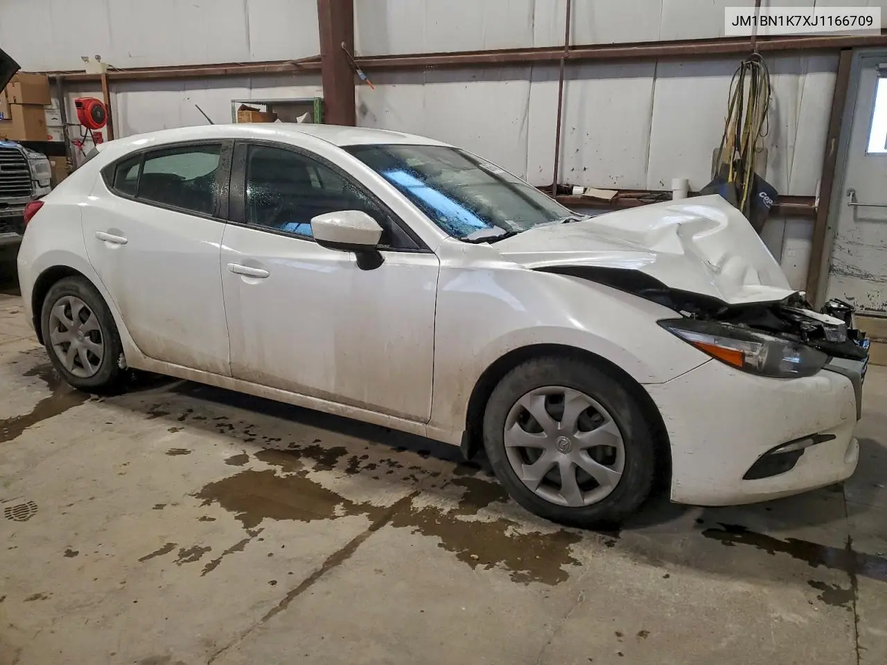 JM1BN1K7XJ1166709 2018 Mazda 3 Sport