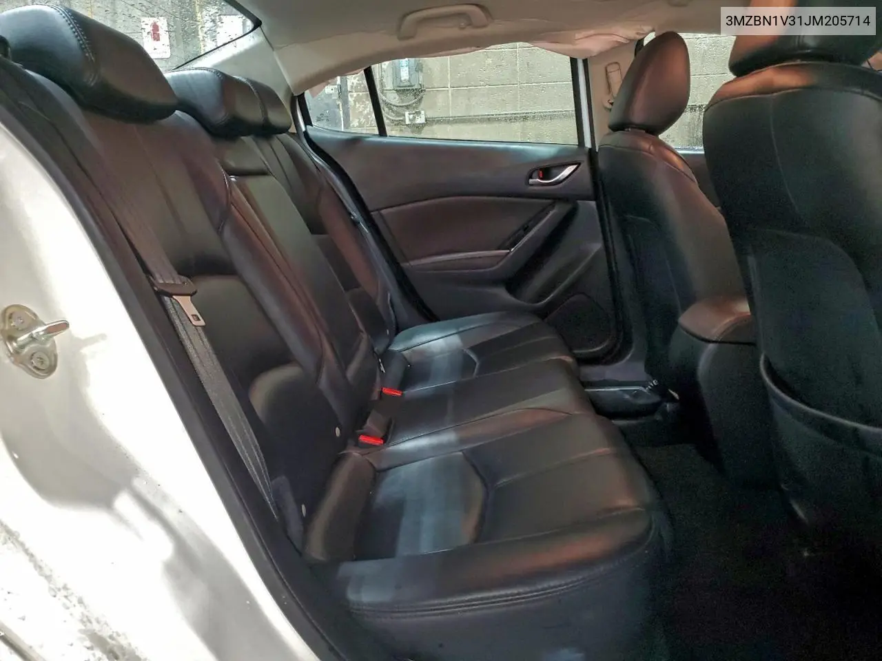 3MZBN1V31JM205714 2018 Mazda 3 Touring
