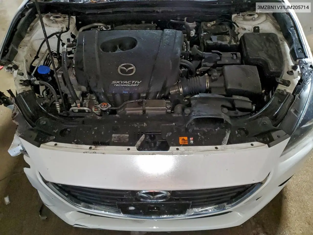 3MZBN1V31JM205714 2018 Mazda 3 Touring