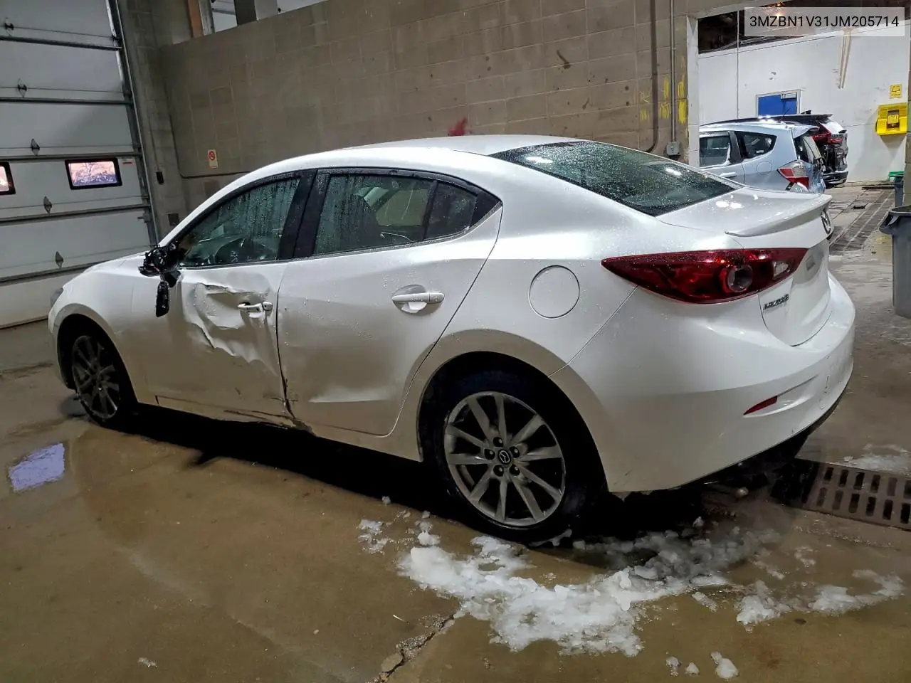 3MZBN1V31JM205714 2018 Mazda 3 Touring