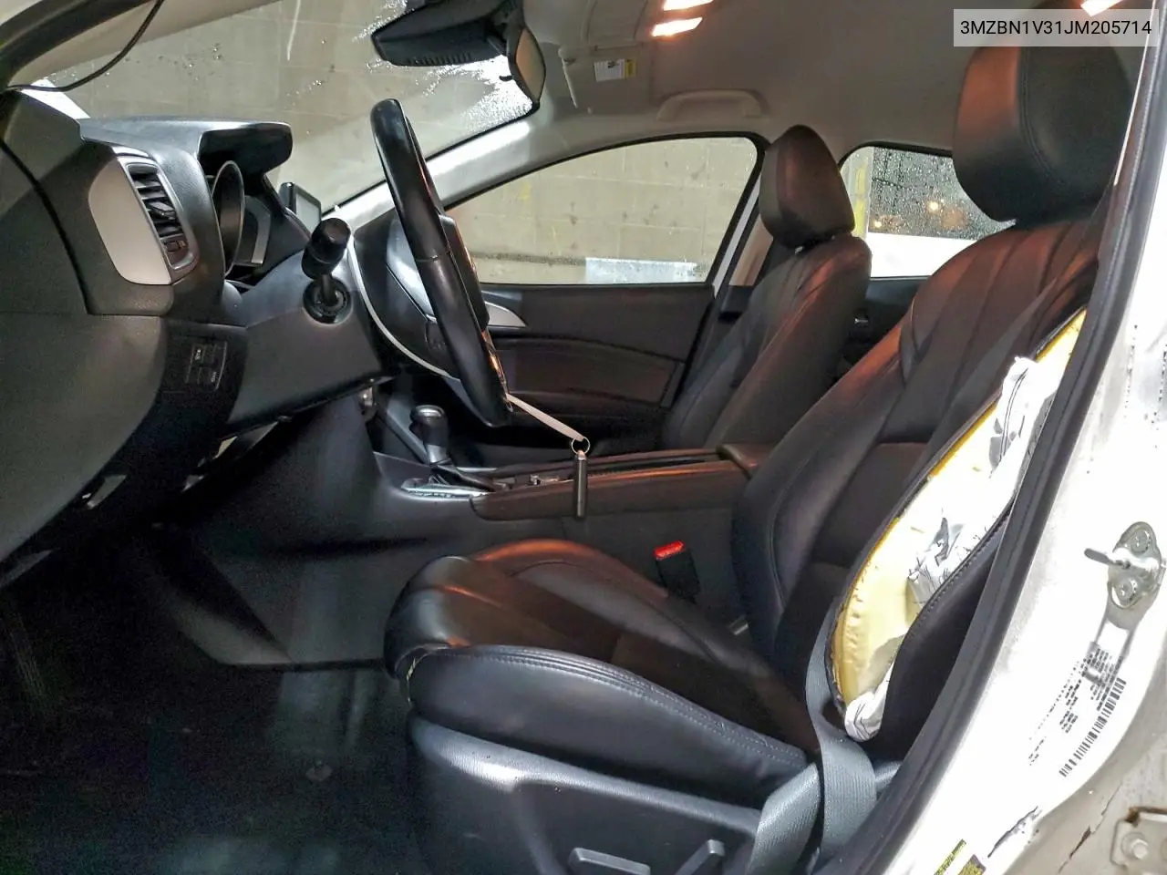 3MZBN1V31JM205714 2018 Mazda 3 Touring