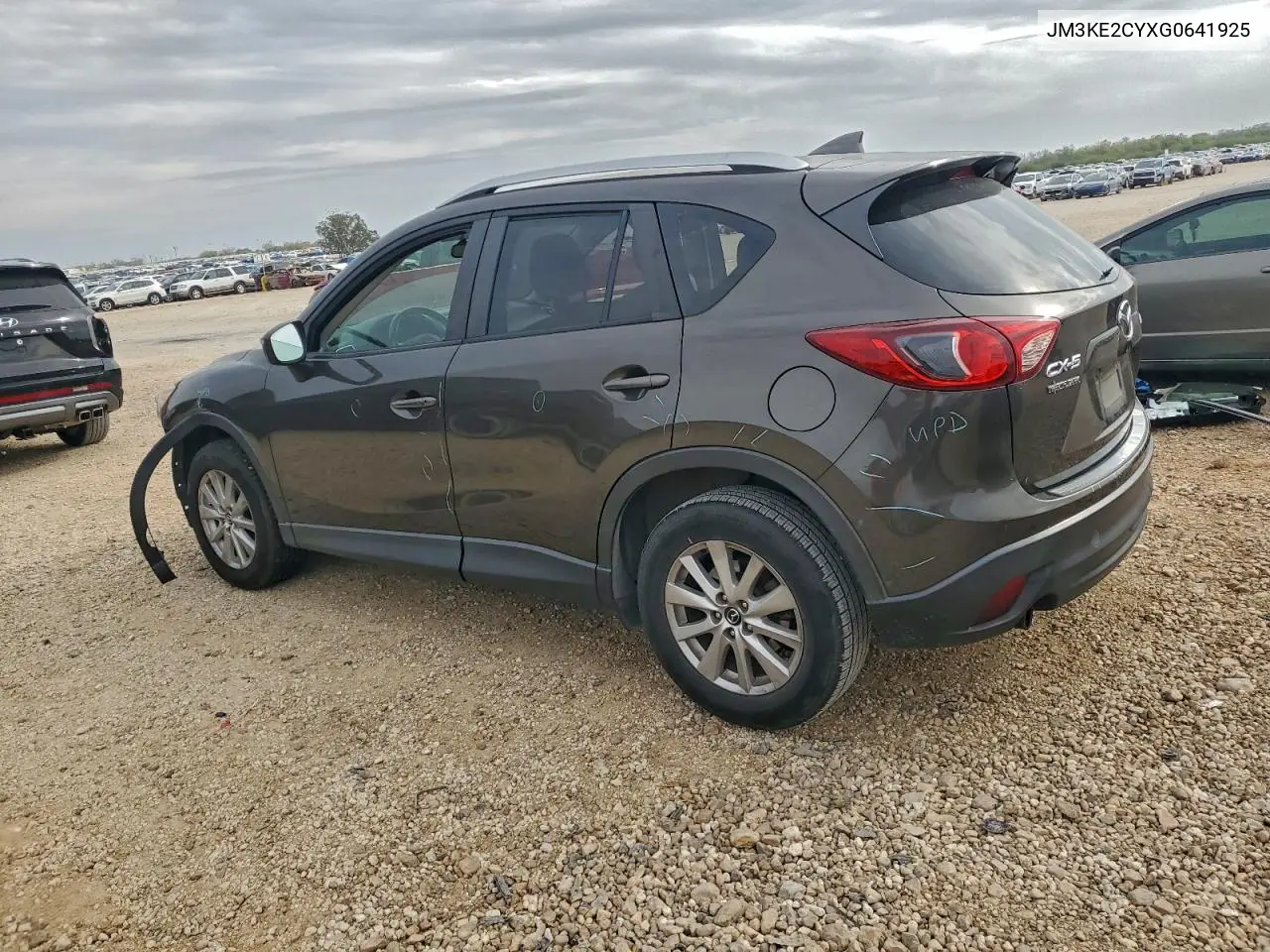 JM3KE2CYXG0641925 2016 Mazda Cx-5 Touring