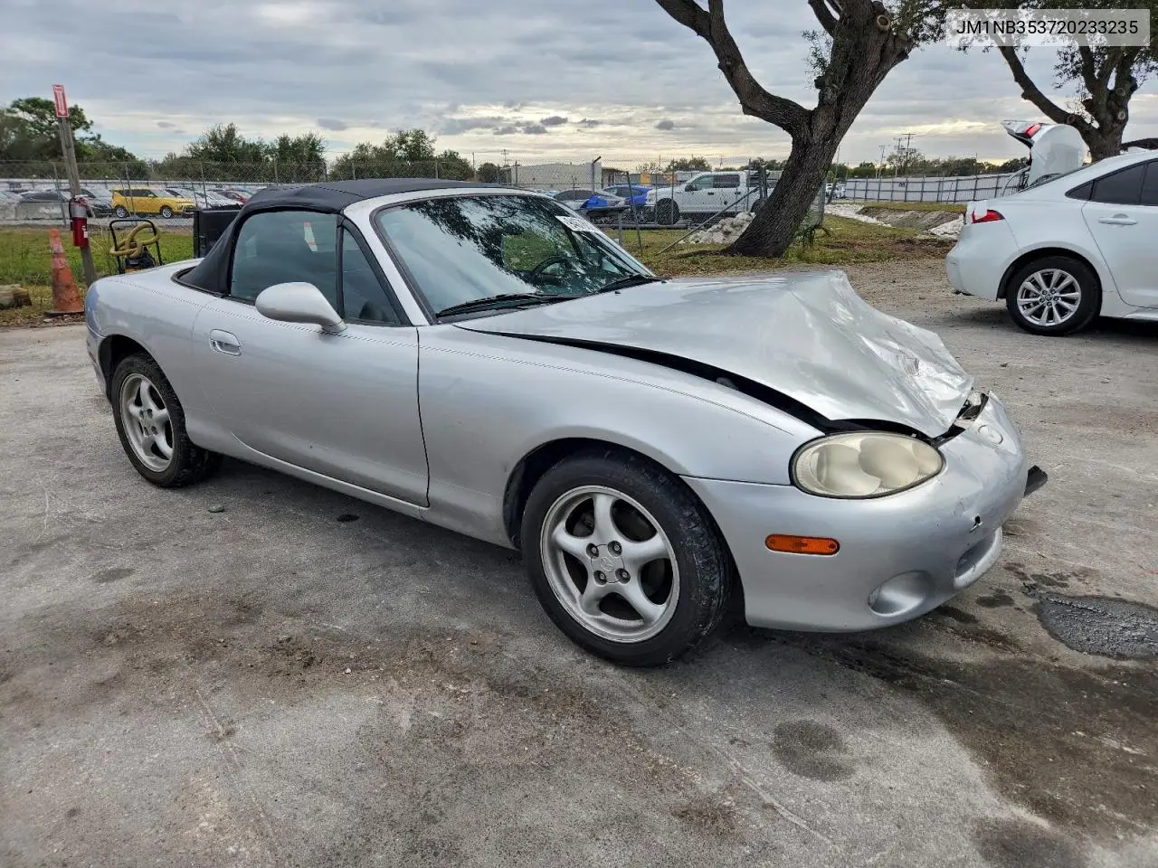 JM1NB353720233235 2002 Mazda Mx-5 Miata Base