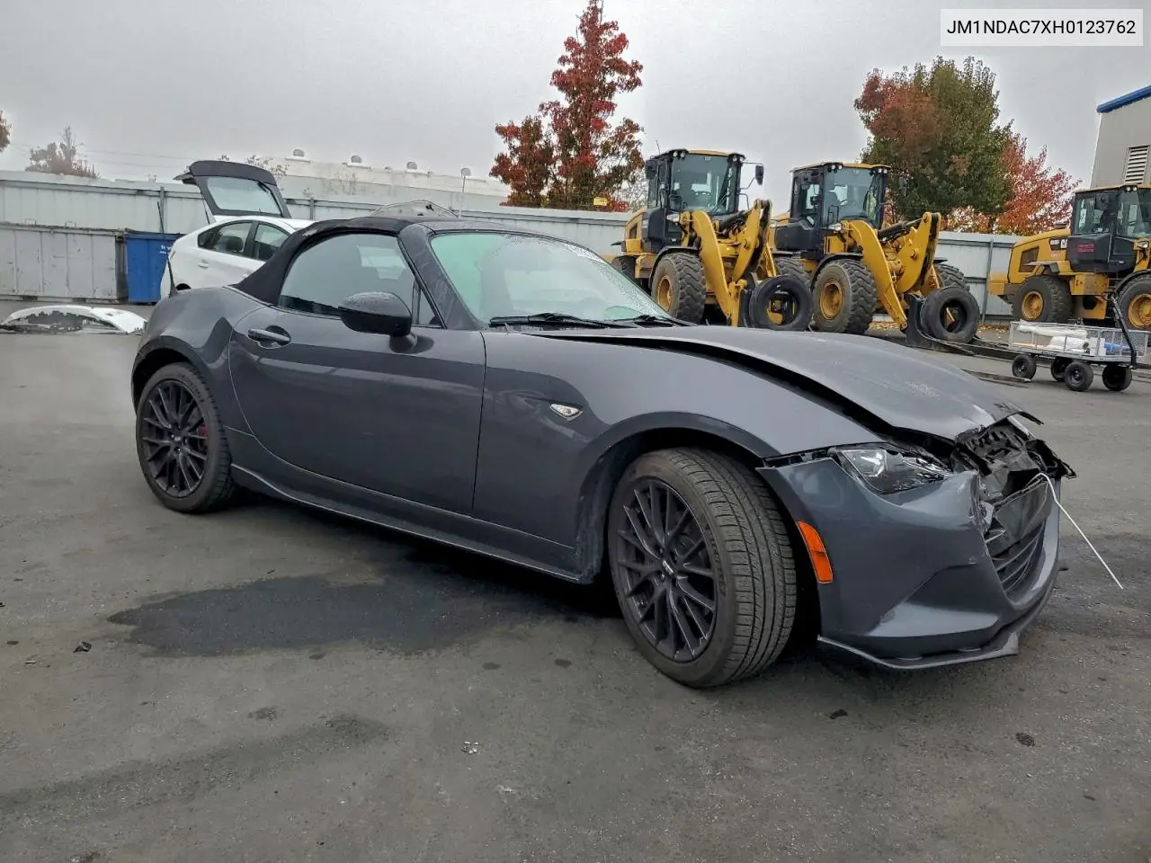 JM1NDAC7XH0123762 2017 Mazda Mx-5 Miata Club