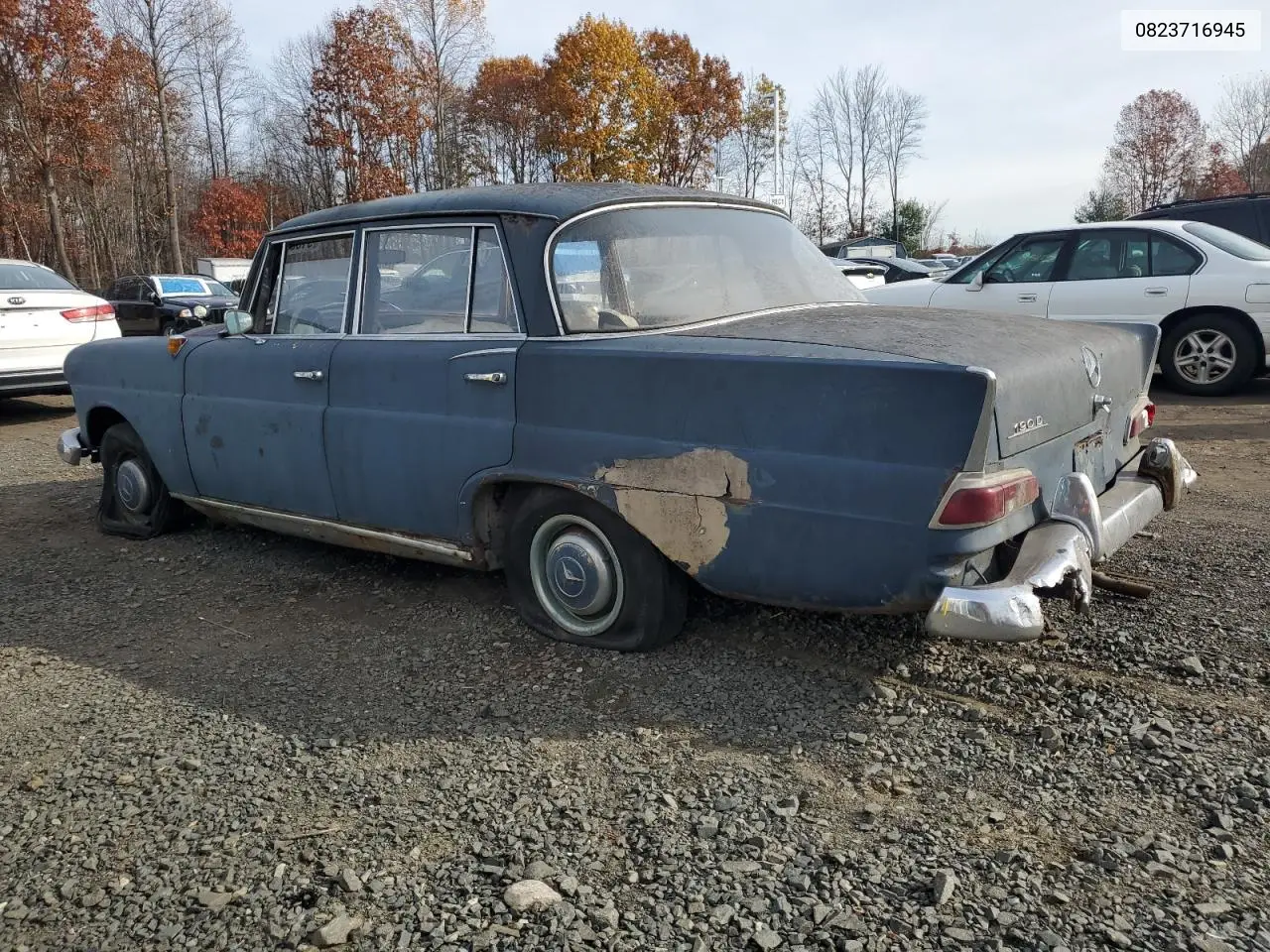 0823716945 1969 Mercedes Benz 190 D Seda
