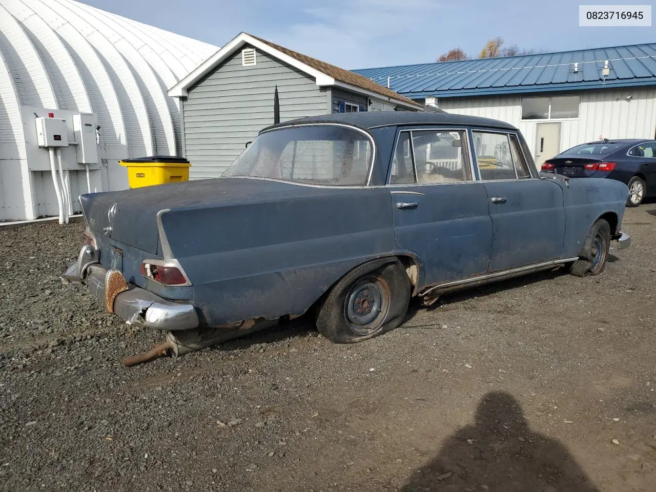 0823716945 1969 Mercedes Benz 190 D Seda