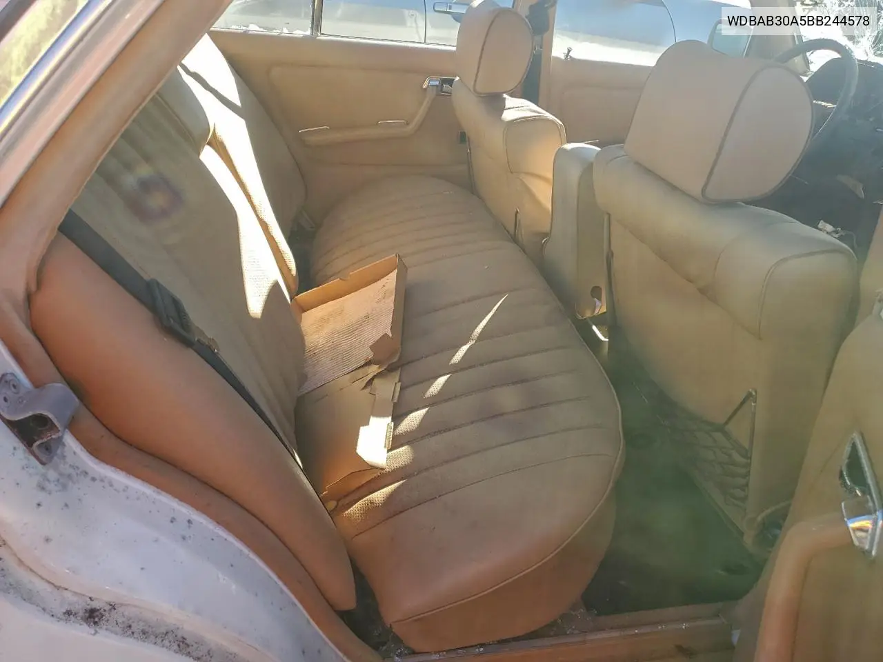 WDBAB30A5BB244578 1981 Mercedes-Benz 300 D