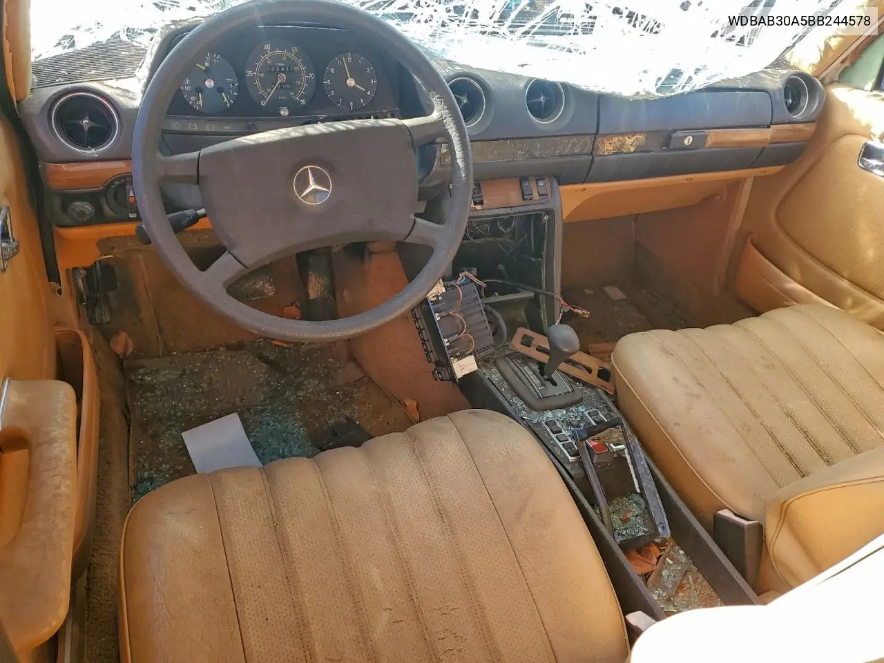 WDBAB30A5BB244578 1981 Mercedes-Benz 300 D