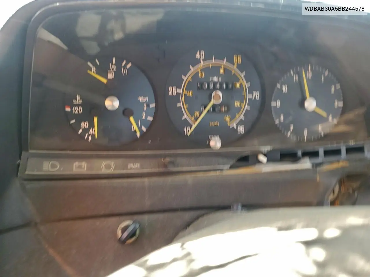 WDBAB30A5BB244578 1981 Mercedes-Benz 300 D