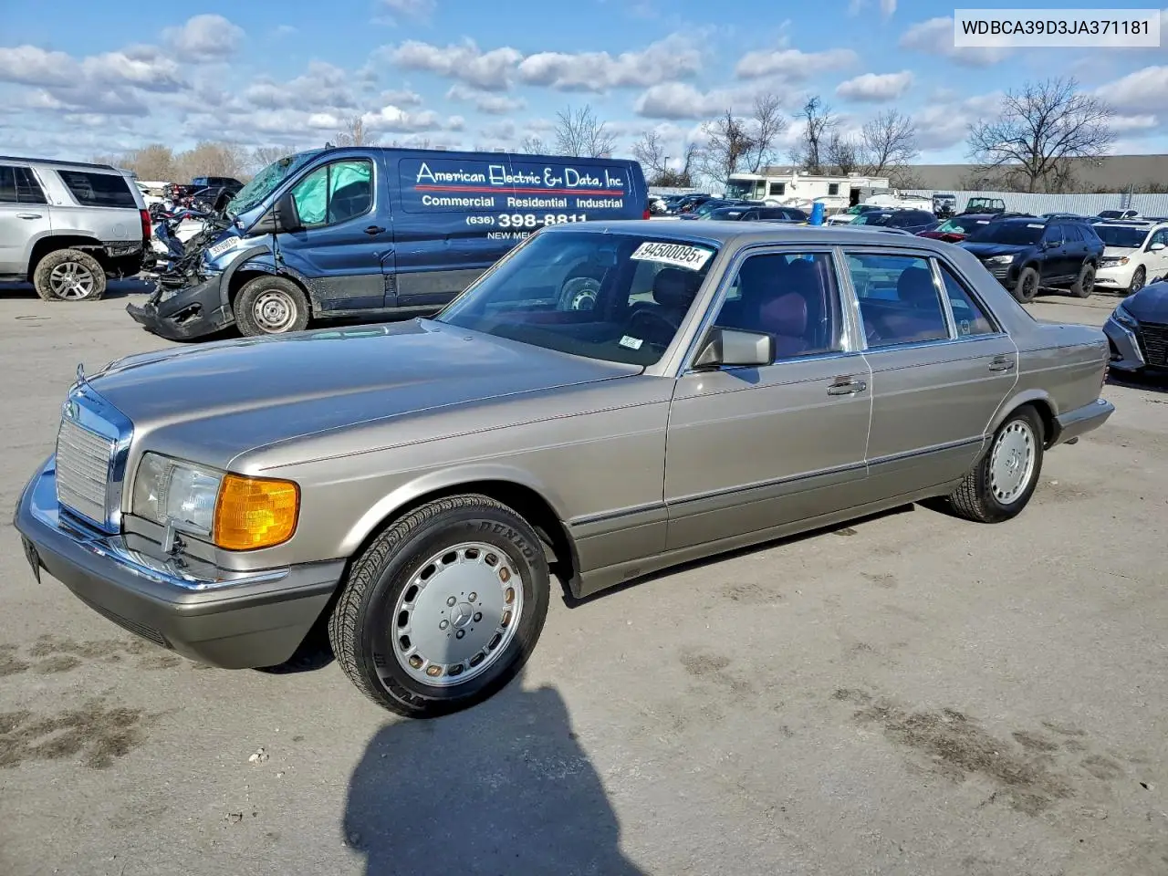WDBCA39D3JA371181 1988 Mercedes-Benz 560 Sel