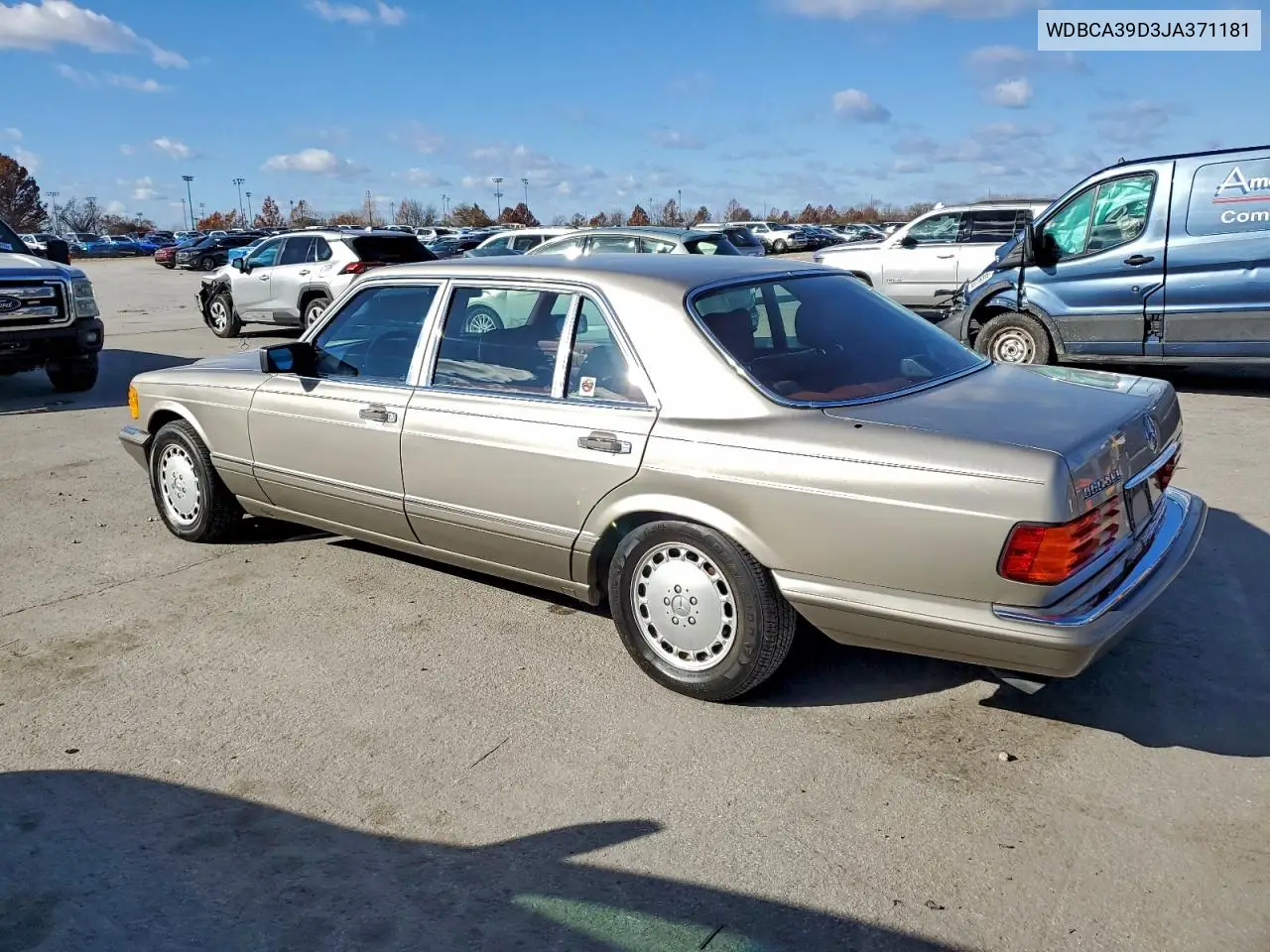 WDBCA39D3JA371181 1988 Mercedes-Benz 560 Sel