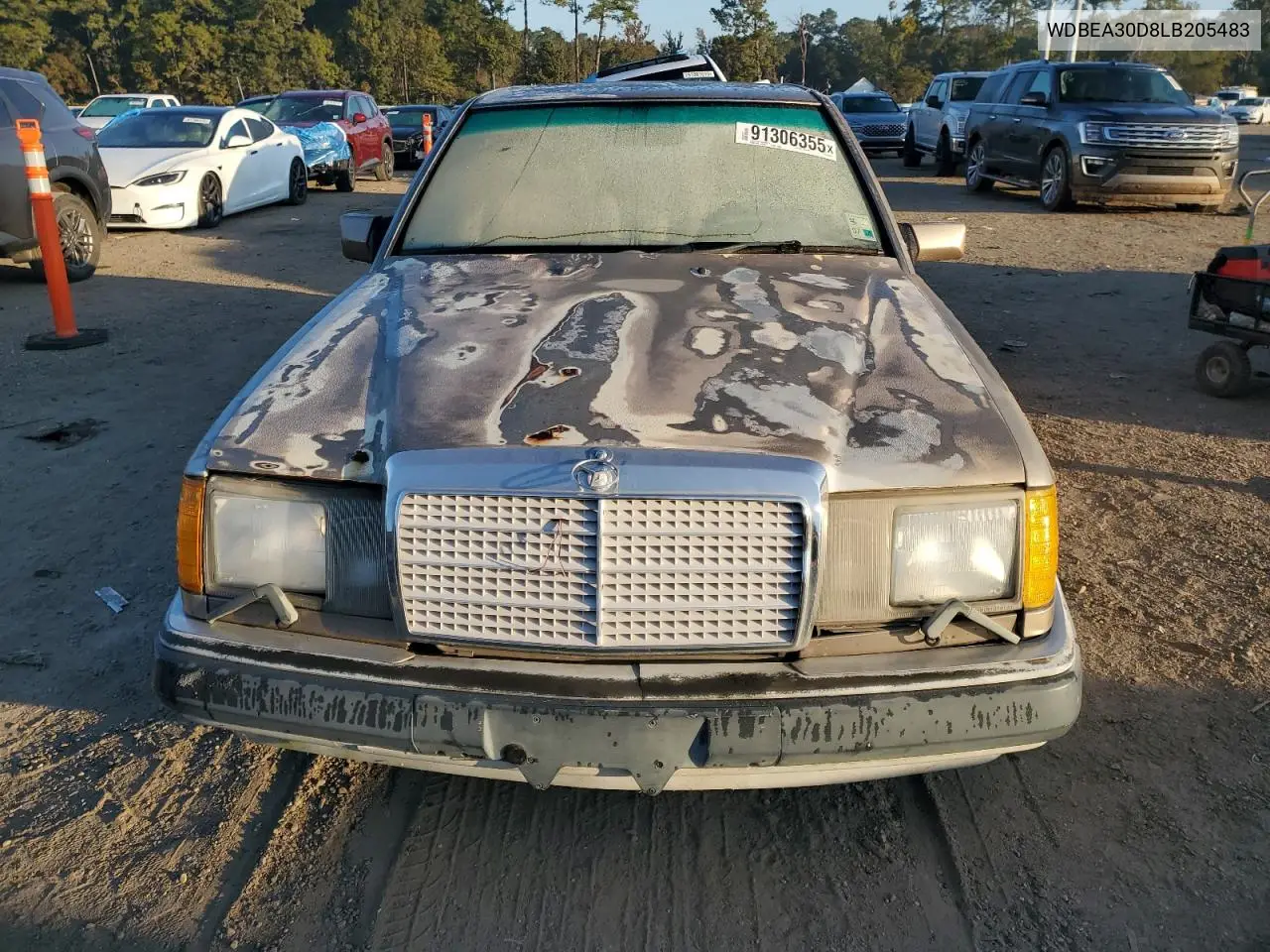 WDBEA30D8LB205483 1990 Mercedes-Benz 300 E