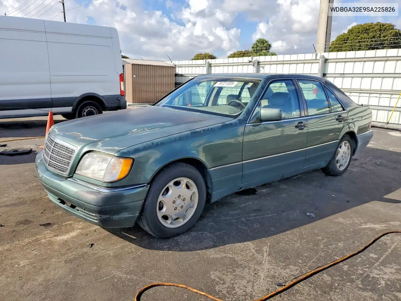 1995 Mercedes-Benz S 320W VIN: WDBGA32E9SA225826 Lot: 79721505