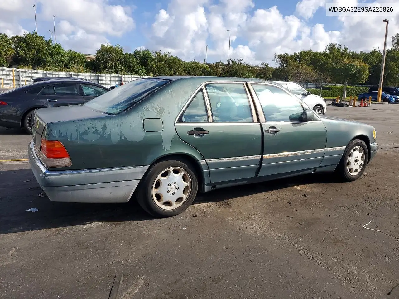 1995 Mercedes-Benz S 320W VIN: WDBGA32E9SA225826 Lot: 79721505