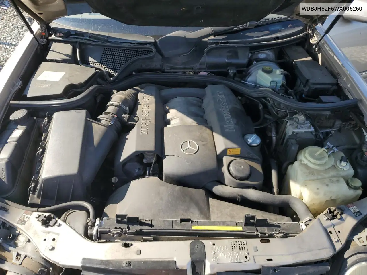 WDBJH82F5WX006260 1998 Mercedes-Benz E 320 4Matic