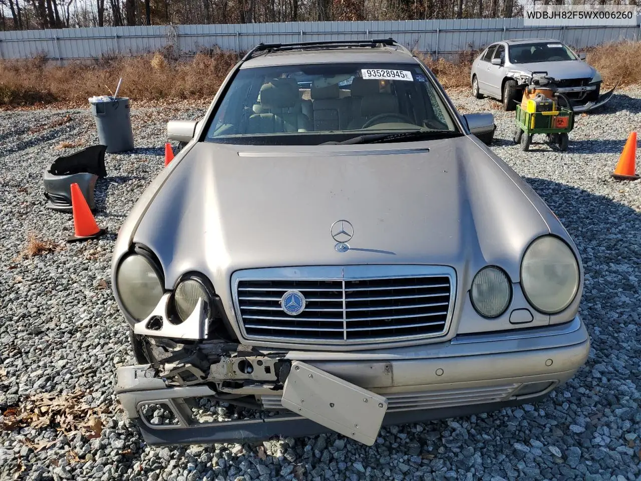 WDBJH82F5WX006260 1998 Mercedes-Benz E 320 4Matic
