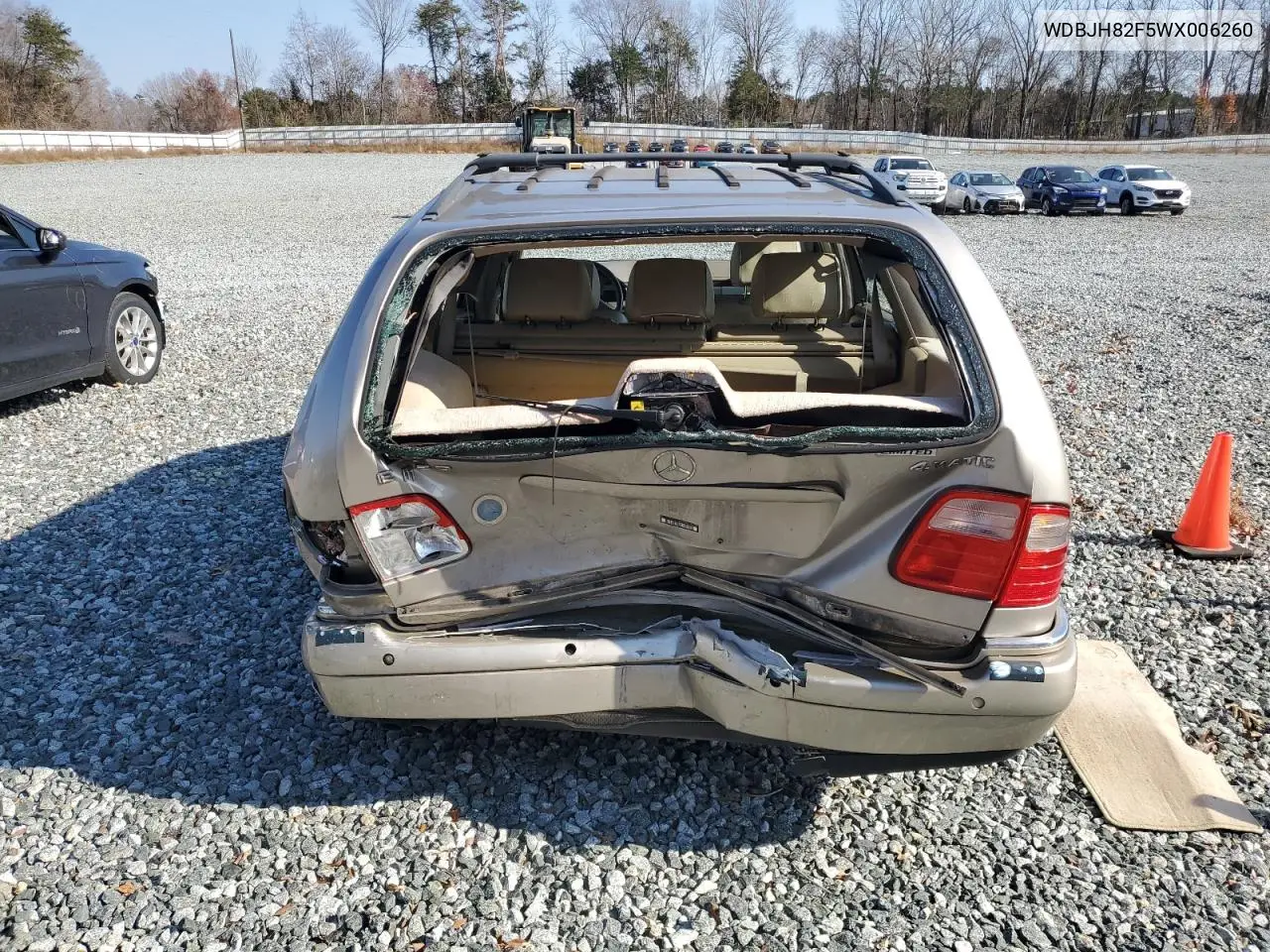 WDBJH82F5WX006260 1998 Mercedes-Benz E 320 4Matic