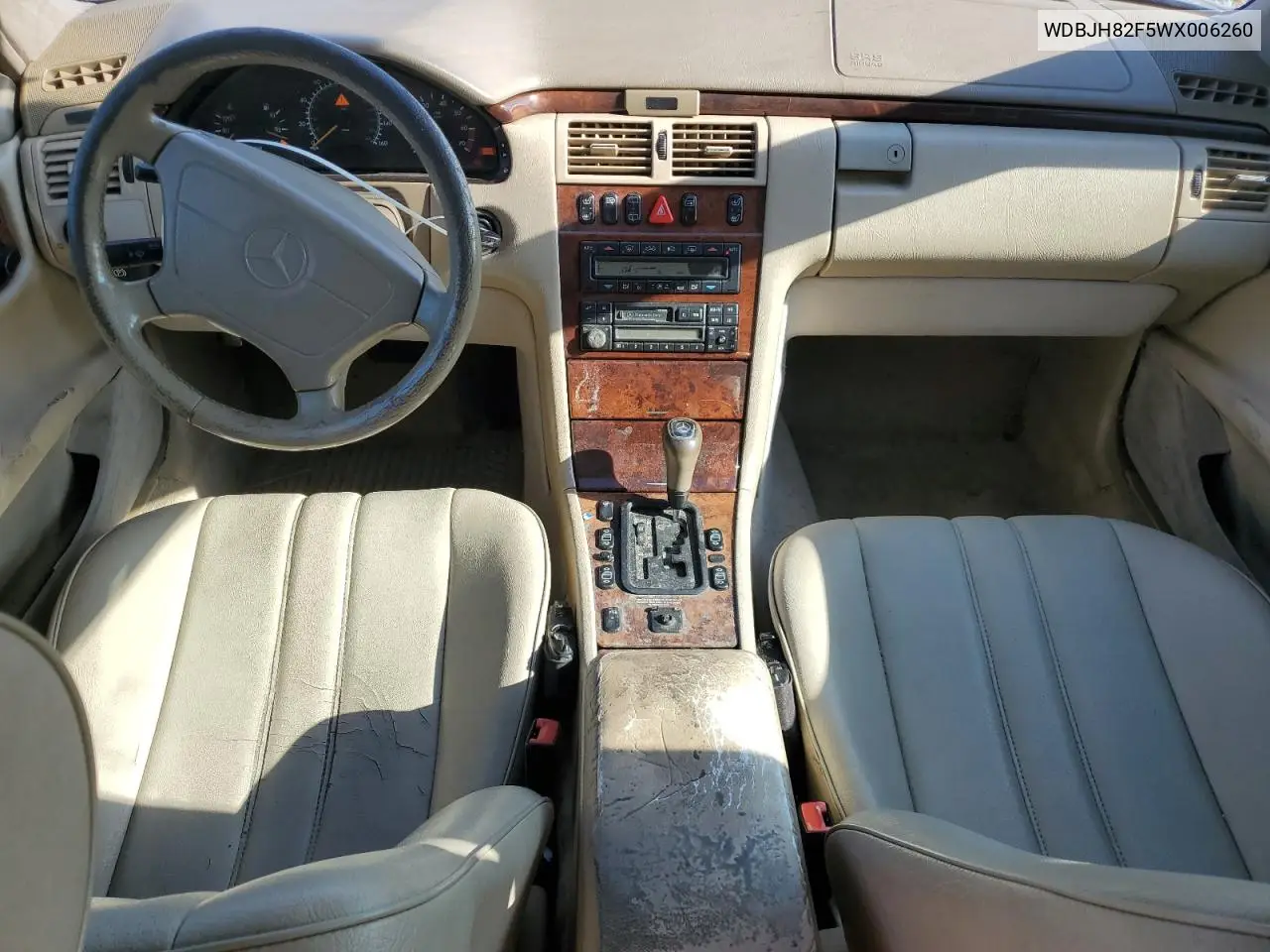 WDBJH82F5WX006260 1998 Mercedes-Benz E 320 4Matic