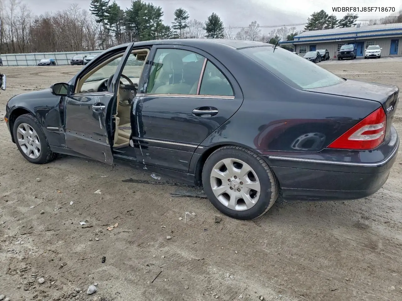 WDBRF81J85F718670 2005 Mercedes-Benz C 240 4Matic