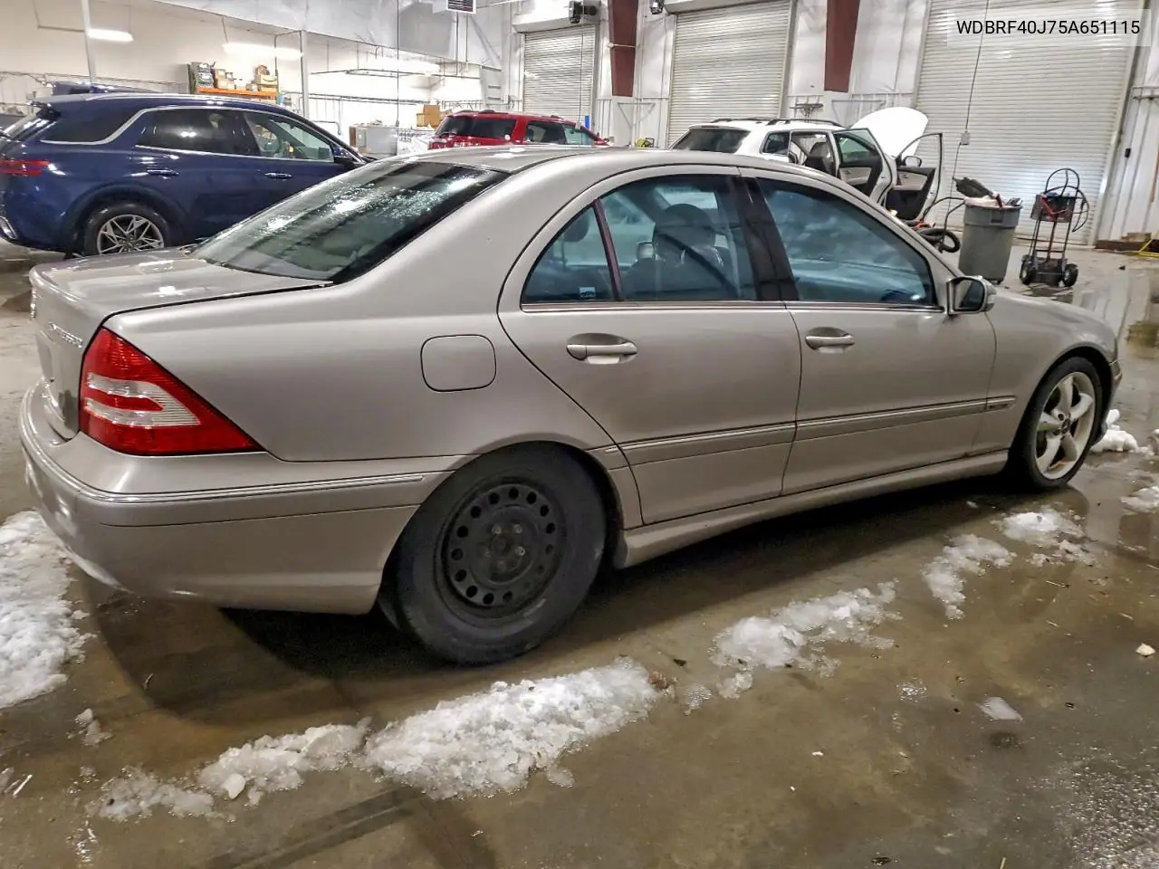 WDBRF40J75A651115 2005 Mercedes-Benz 240-Class