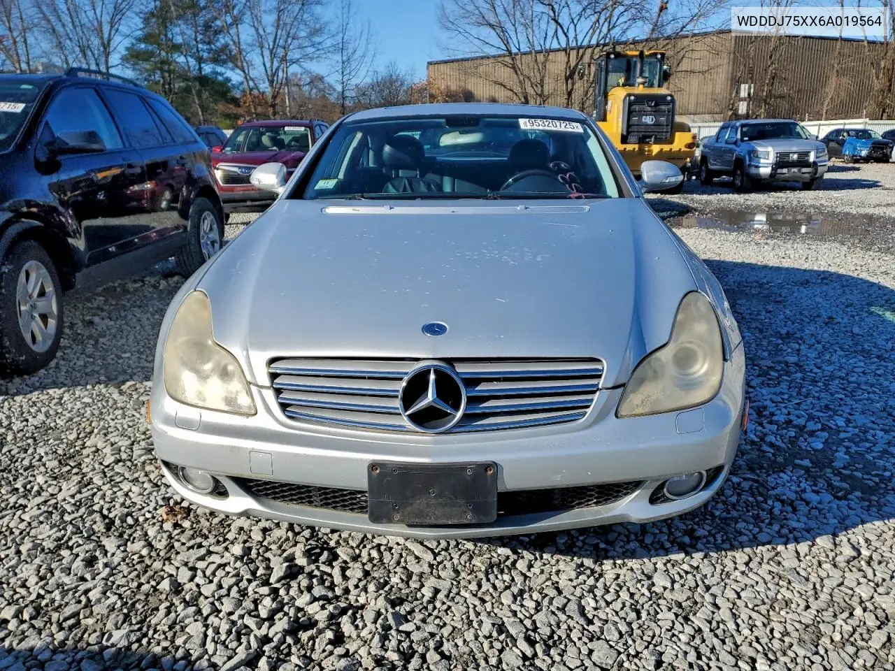 WDDDJ75XX6A019564 2006 Mercedes-Benz Cls 500C