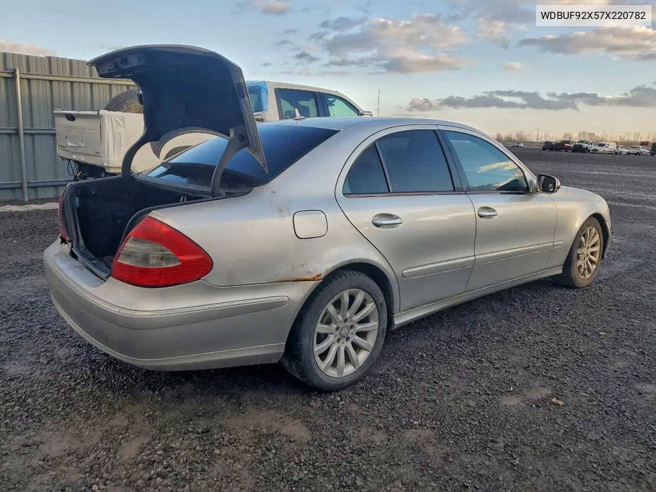 WDBUF92X57X220782 2007 Mercedes-Benz E 280 4Matic