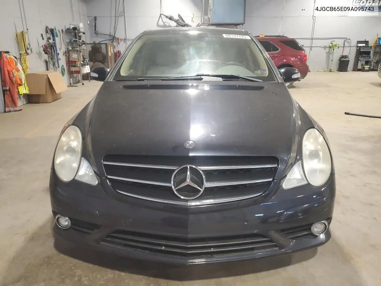 4JGCB65E09A095743 2009 Mercedes-Benz R 350 4Matic