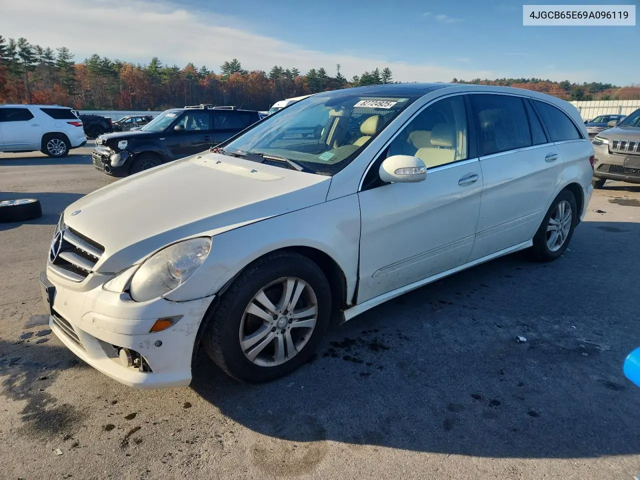4JGCB65E69A096119 2009 Mercedes-Benz R 350 4Matic
