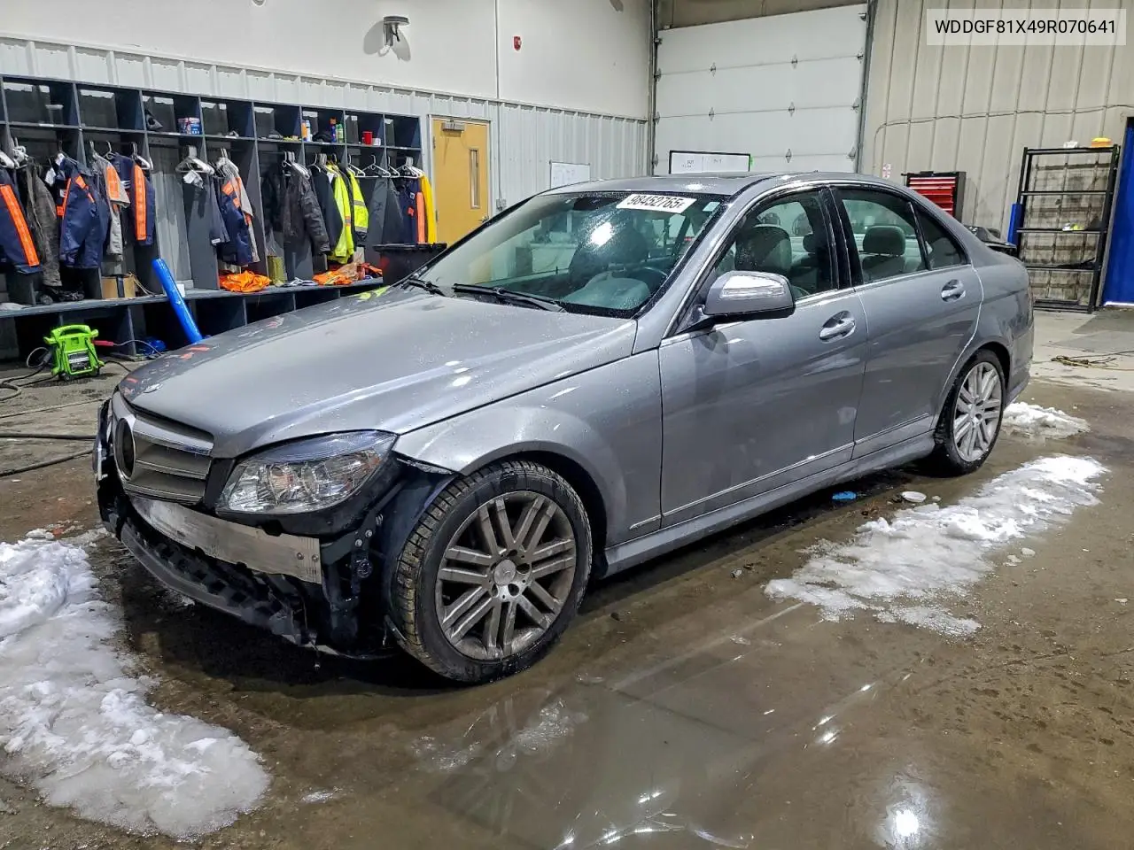 WDDGF81X49R070641 2009 Mercedes-Benz C 300 4Matic