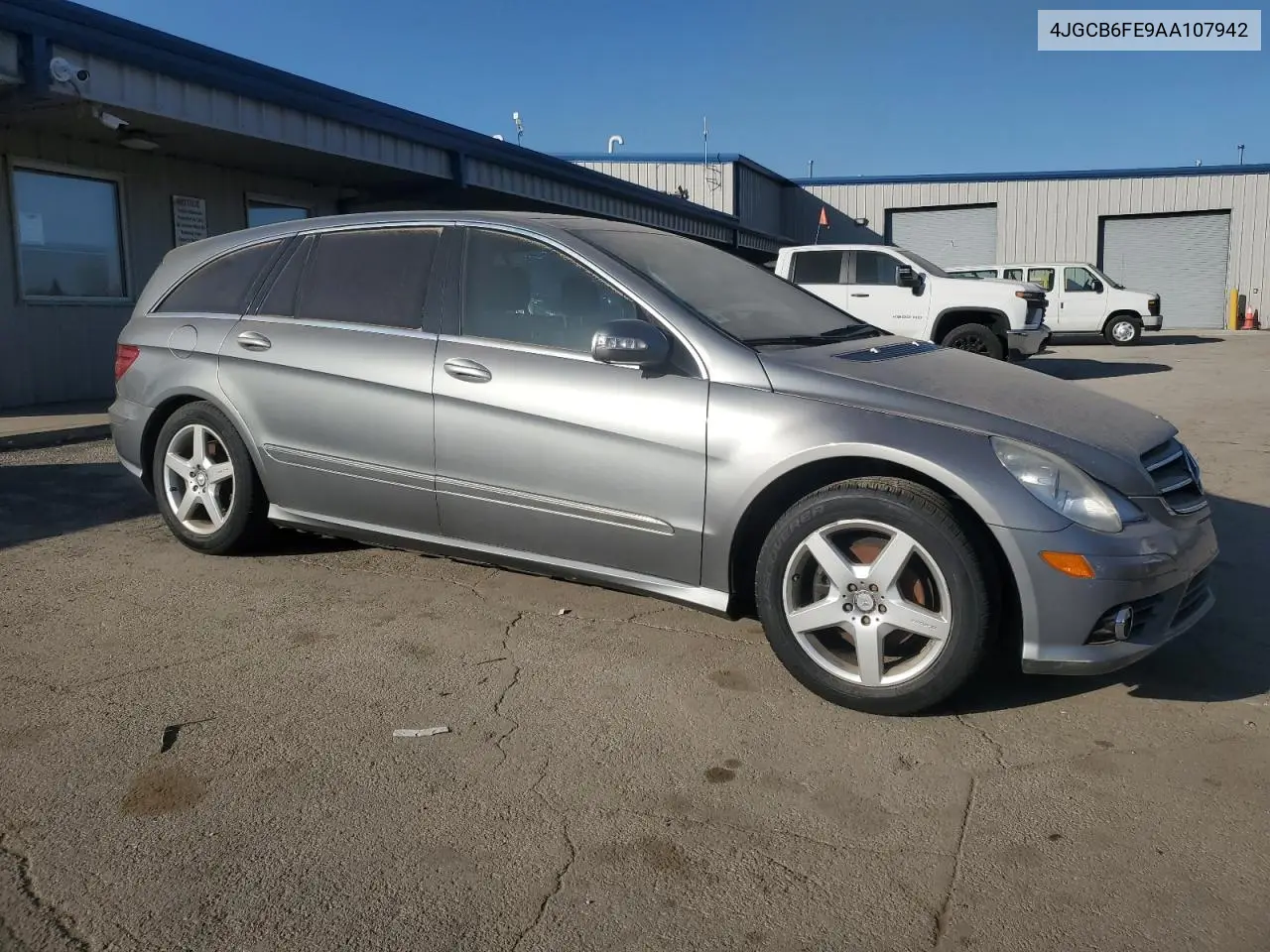 4JGCB6FE9AA107942 2010 Mercedes-Benz R 350 4Matic