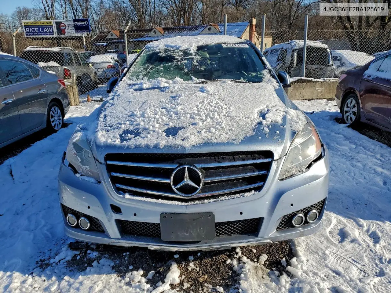 4JGCB6FE2BA125619 2011 Mercedes-Benz R 350 4Matic