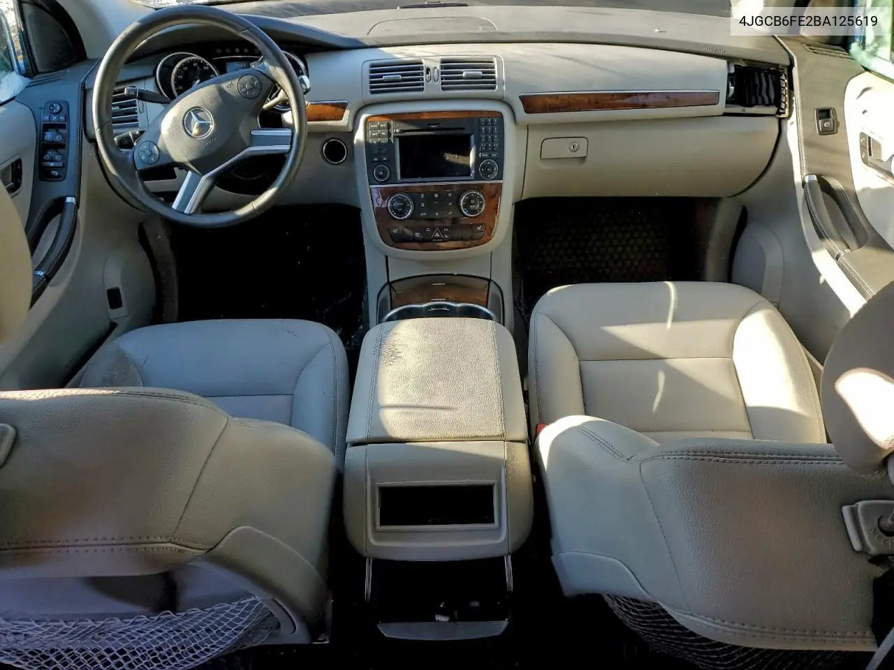 4JGCB6FE2BA125619 2011 Mercedes-Benz R 350 4Matic
