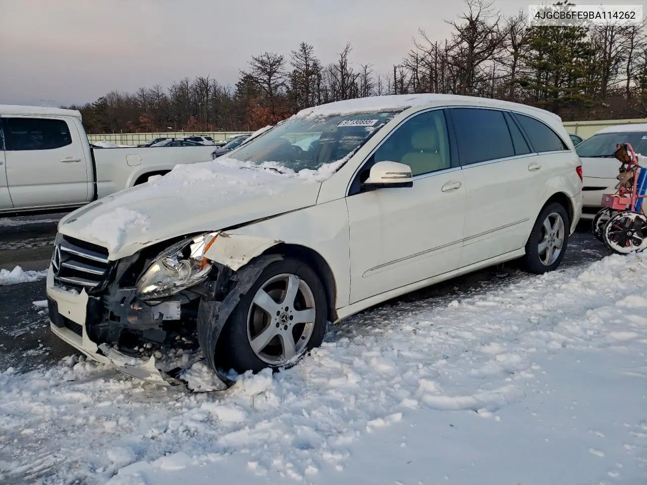 4JGCB6FE9BA114262 2011 Mercedes-Benz R 350 4Matic