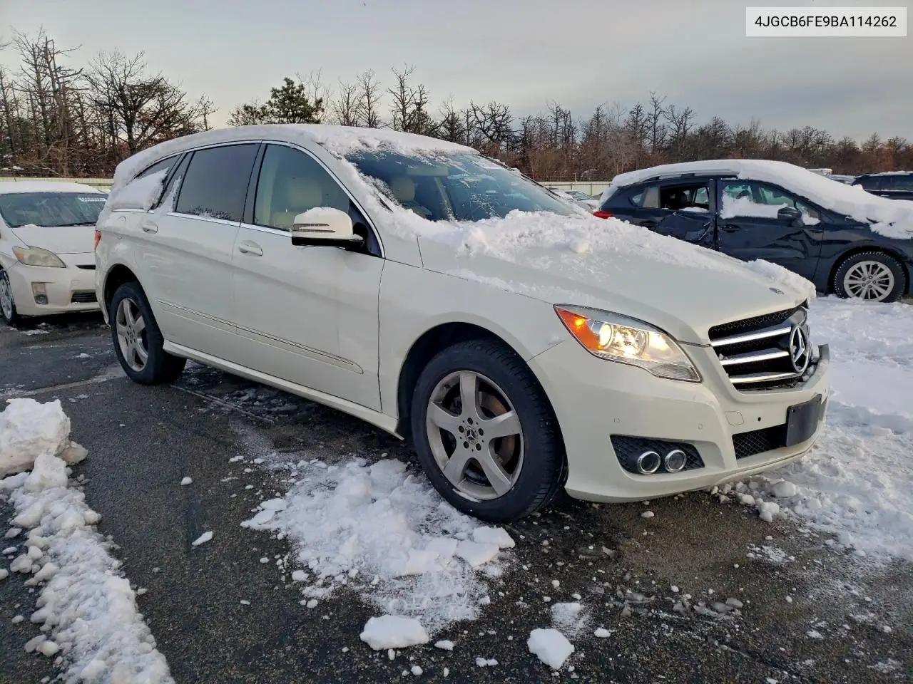 4JGCB6FE9BA114262 2011 Mercedes-Benz R 350 4Matic