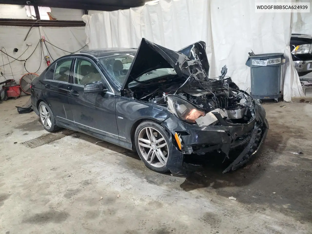 WDDGF8BB5CA624939 2012 Mercedes-Benz C 300 4Matic