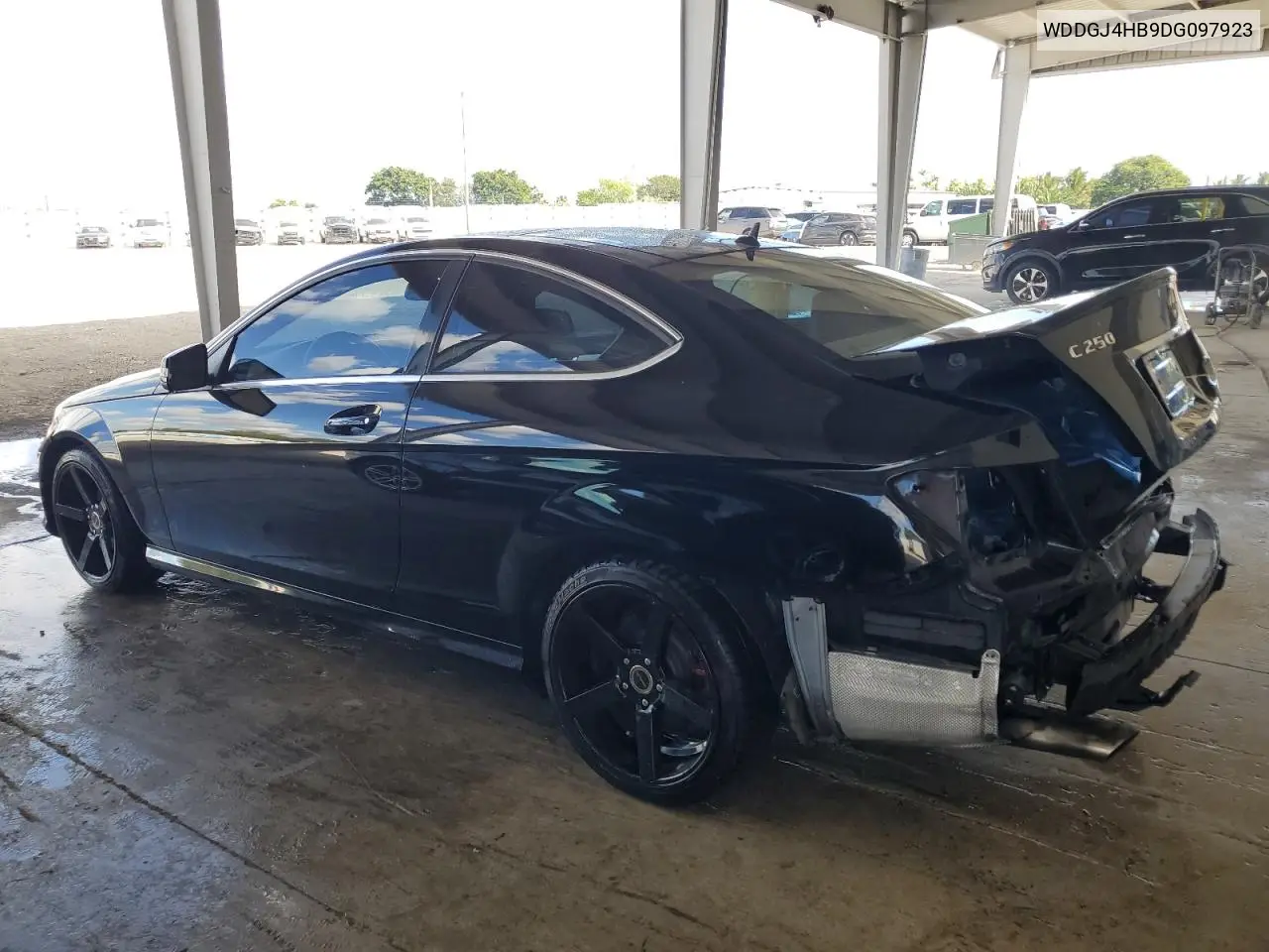 WDDGJ4HB9DG097923 2013 Mercedes-Benz C 250